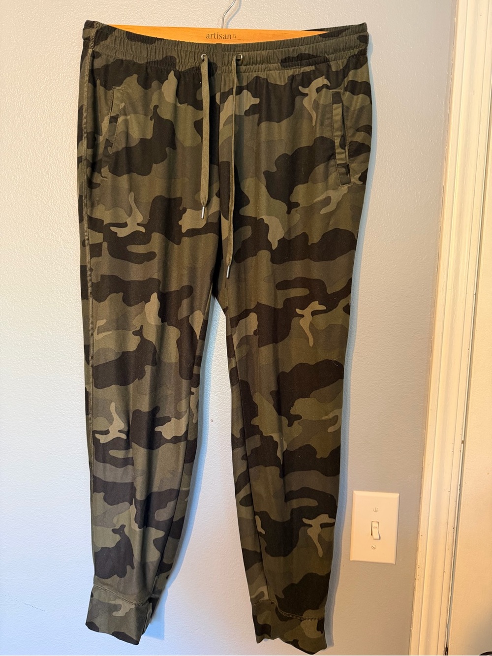 Old Navy Olive Green Camo Jogger Pants